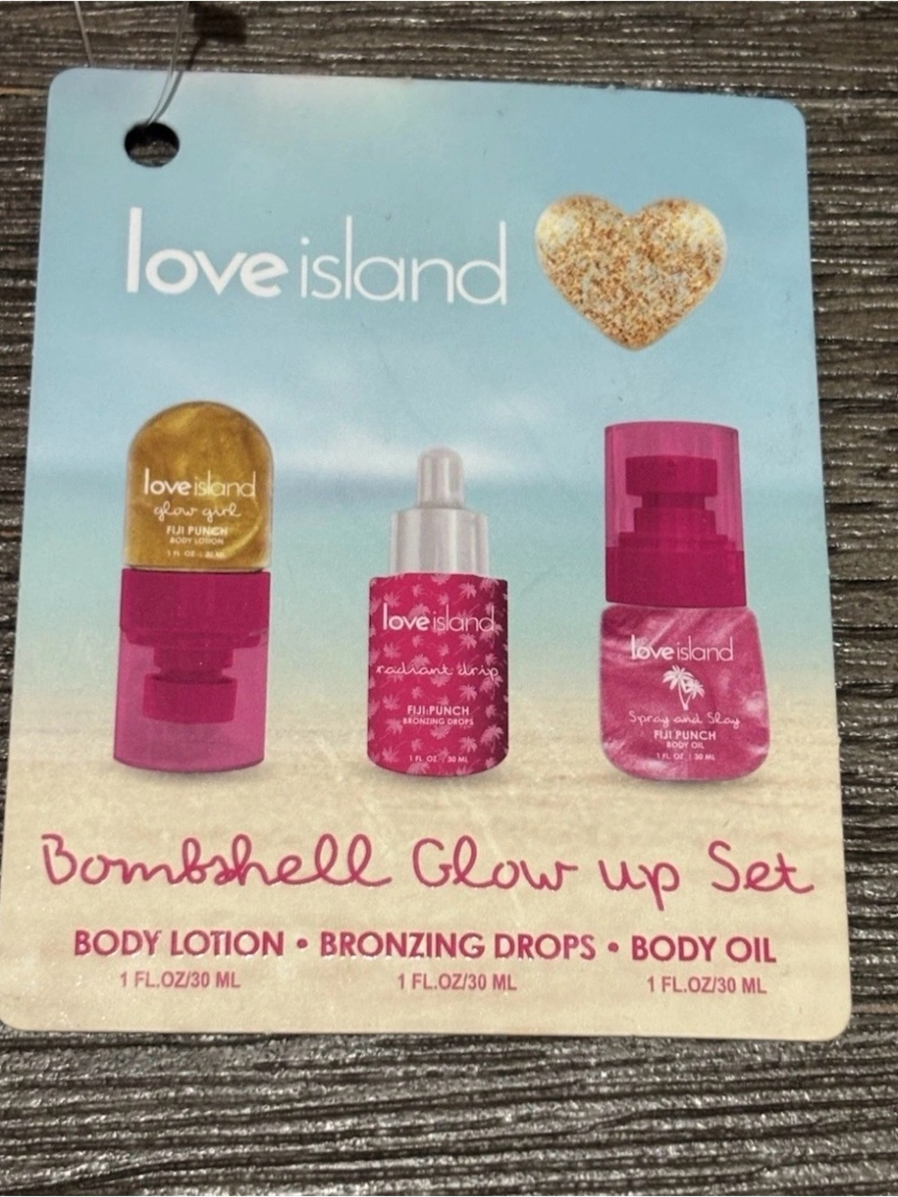 Love Island Bombshell Glow Set - Fiji Punch - Picture 4 of 7